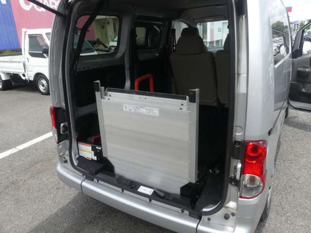 NV200バネットバン1.6 チェアキャブ 車いす1名仕様 専用サードシート無