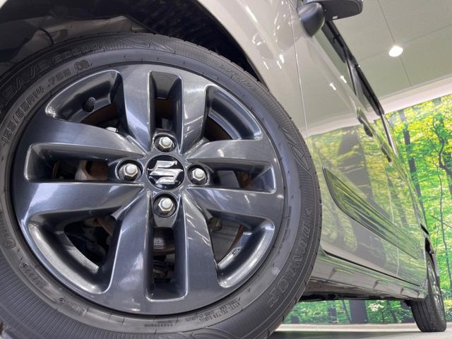 �y����14�C���`�A���~�z�C�[���z�O�ςɃ}�b�`���������A���~�z�C�[���𑕒����Ă���܂��B�e��ЊO�A���~�z�C�[����A�X�^�b�h���X�^�C�����戵�����Ă���܂��B���񂲑��k����������
