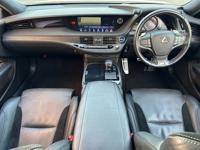LS500h Fスポーツ