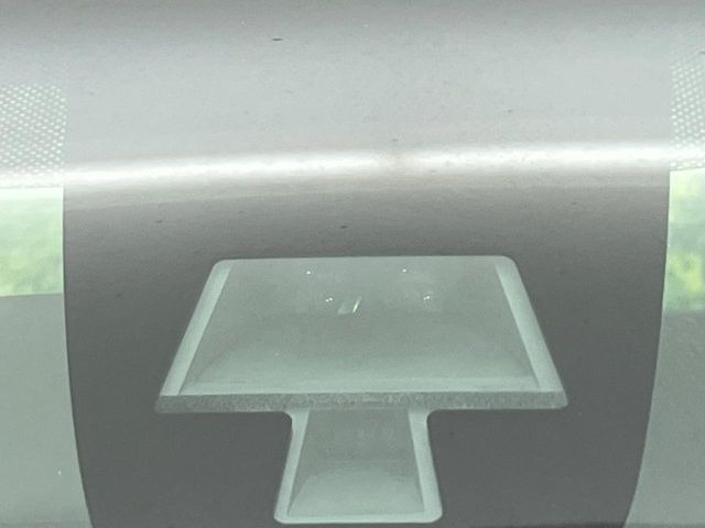 【スズキ セーフティサポート】走行中に前方の車両等を認識し、衝突しそうな時は警報とブレーキで衝突回避と被害軽減をアシスト。より安全にドライブをお楽しみいただけます。