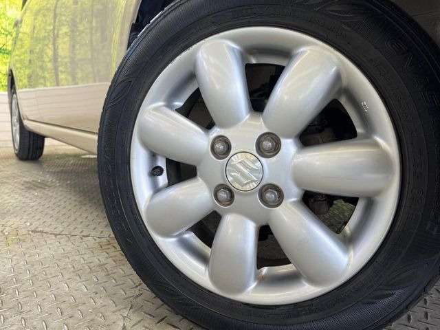�y����14�C���`�A���~�z�C�[���z�O�ςɃ}�b�`���������A���~�z�C�[���𑕒����Ă���܂��B�e��ЊO�A���~�z�C�[����A�X�^�b�h���X�^�C�����戵�����Ă���܂��B���񂲑��k����������