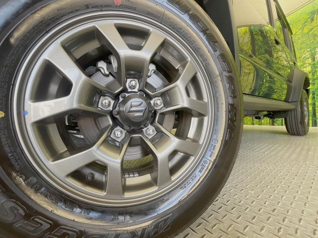�y����15�C���`�A���~�z�C�[���z�O�ςɃ}�b�`���������A���~�z�C�[���𑕒����Ă���܂��B�e��ЊO�A���~�z�C�[����A�X�^�b�h���X�^�C�����戵�����Ă���܂��B���񂲑��k����������