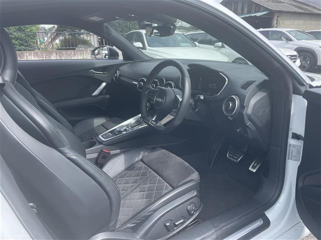 TTクーペ40 TFSI