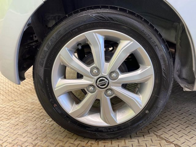 �y����14�C���`�A���~�z�C�[���z�O�ςɃ}�b�`���������A���~�z�C�[���𑕒����Ă���܂��B�e��ЊO�A���~�z�C�[����A�X�^�b�h���X�^�C�����戵�����Ă���܂��B���񂲑��k����������