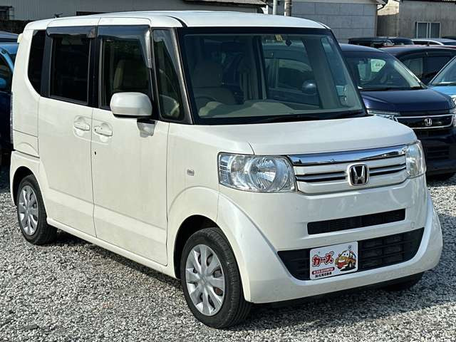 お客様のご予算帯に合わせたお車を常時50台以上取り揃えています!当社のスタッフがお客様のお車選びをしっかりサポートしご提案させていただきます!