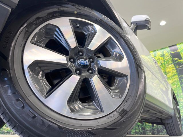 �y����17�C���`�A���~�z�C�[���z�O�ςɃ}�b�`���������A���~�z�C�[���𑕒����Ă���܂��B�e��ЊO�A���~�z�C�[����A�X�^�b�h���X�^�C�����戵�����Ă���܂��B���񂲑��k����������