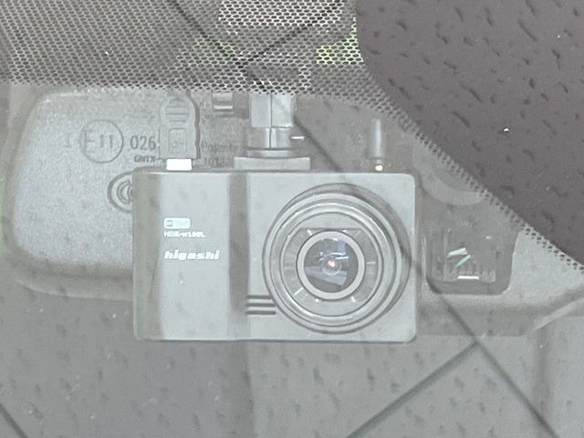 【ドライブレコーダー】ドライブレコーダー装備!走行中はもちろん、あおり運転や事故に遭遇した際、映像で記録し、万一のリスクに備えます。※記録用SDカードはお客様ご自身でご準備いただく必要があります。