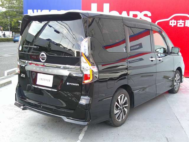 セレナ1.2 e-POWER ハイウェイスターV