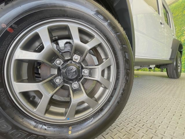 �y����15�C���`�A���~�z�C�[���z�O�ςɃ}�b�`���������A���~�z�C�[���𑕒����Ă���܂��B�e��ЊO�A���~�z�C�[����A�X�^�b�h���X�^�C�����戵�����Ă���܂��B���񂲑��k����������