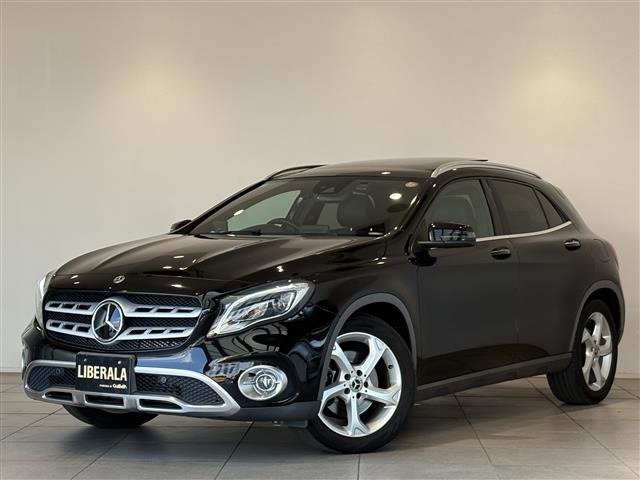 GLAクラスGLA220 4マチック 4WD