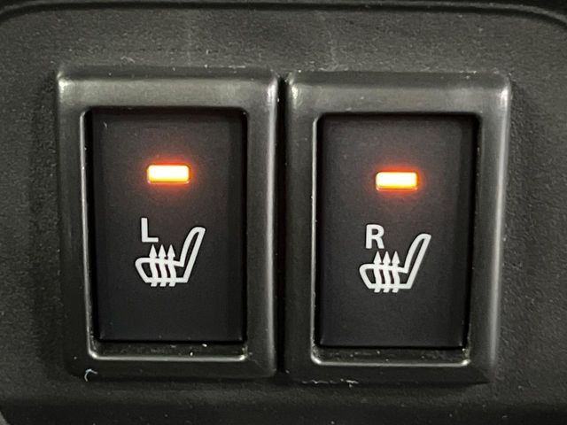 【シートヒーター】寒い日に重宝するシートヒーター!エアコンより早く温まってくれるので寒がりの人も安心ですね♪エアコンの温風は乾燥するから苦手、という方にもをおすすめです。