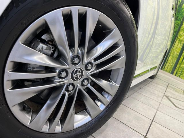 �y����18�C���`�A���~�z�C�[���z�O�ςɃ}�b�`���������A���~�z�C�[���𑕒����Ă���܂��B�e��ЊO�A���~�z�C�[����A�X�^�b�h���X�^�C�����戵�����Ă���܂��B���񂲑��k����������