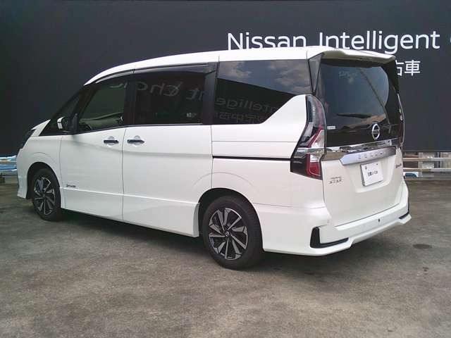 セレナ1.2 e-POWER ハイウェイスターV