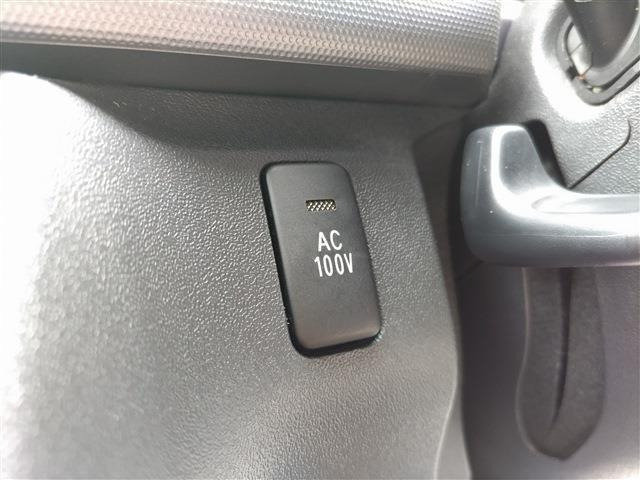 AC100V�d���R���Z���g(�A�N�Z�T���[�R���Z���g)�X�C�b�`����̎ʐ^�ł��B�X�C�b�`�󎚂�p�l���\�ʂ̃R���f�B�V�����ɂ��ĉ摜�ɂĂ��m�F���������B