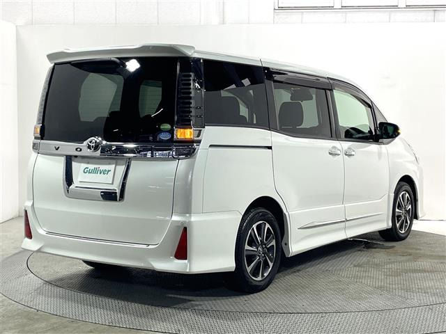 ヴォクシー2.0 ZS