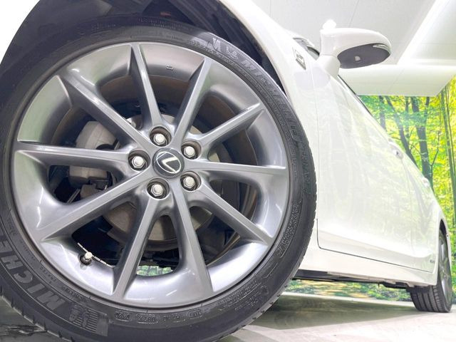�y����17�C���`�A���~�z�C�[���z�O�ςɃ}�b�`���������A���~�z�C�[���𑕒����Ă���܂��B�e��ЊO�A���~�z�C�[����A�X�^�b�h���X�^�C�����戵�����Ă���܂��B���񂲑��k����������