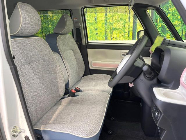 運転席シート廻りは使用感も少なく、良好な状態となっています。丁寧に使われていたことがよくわかりますね。