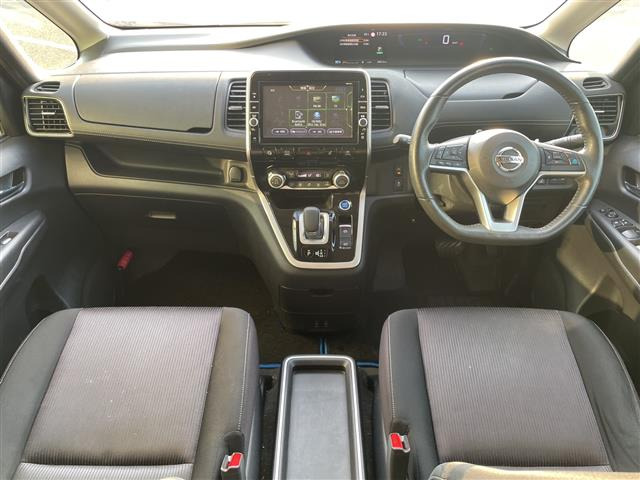 セレナ1.2 e-POWER ハイウェイスターV