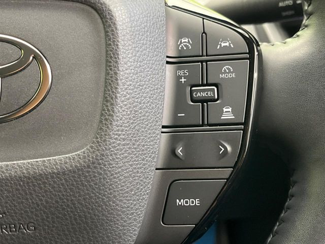 【レーダークルーズコントロール】高速道路での長距離走行が楽に!!自動で速度を保つクルーズコントロールが、衝突軽減システムと連携し、前方の車両を感知して車間を保つように速度調節してくれます!!