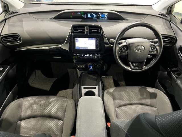 プリウス1.8 S