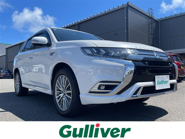 アウトランダーPHEV2.4 G プラスパッケージ 4WD