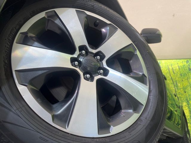 �y����17�C���`�A���~�z�C�[���z�O�ςɃ}�b�`���������A���~�z�C�[���𑕒����Ă���܂��B�e��ЊO�A���~�z�C�[����A�X�^�b�h���X�^�C�����戵�����Ă���܂��B���񂲑��k����������