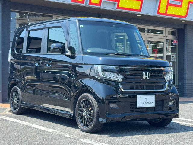 N-BOXカスタムL ターボ スタイルプラス ブラック