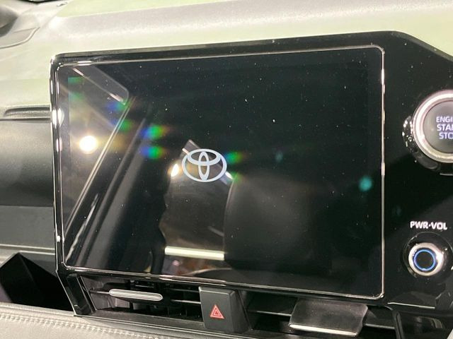【10.5インチナビ】高級感とインパクトのある大画面ナビを装備。各種オーディオ操作はもちろん、スマホ連携もできる利便性の高いナビです♪
