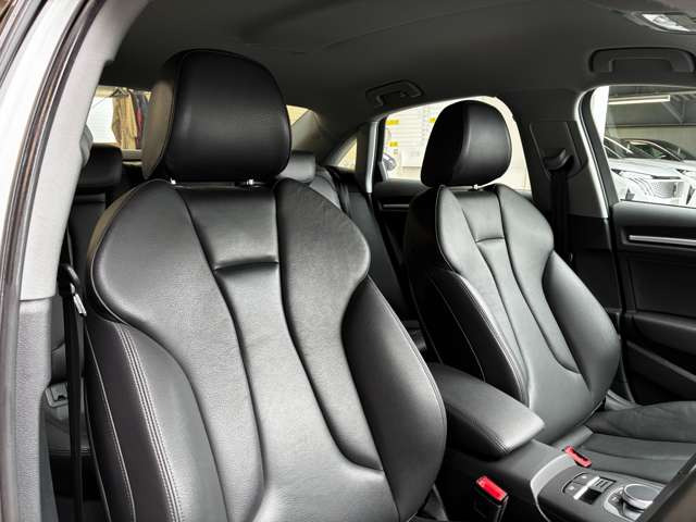 A3セダン2.0 TFSI クワトロ スポーツ 4WD