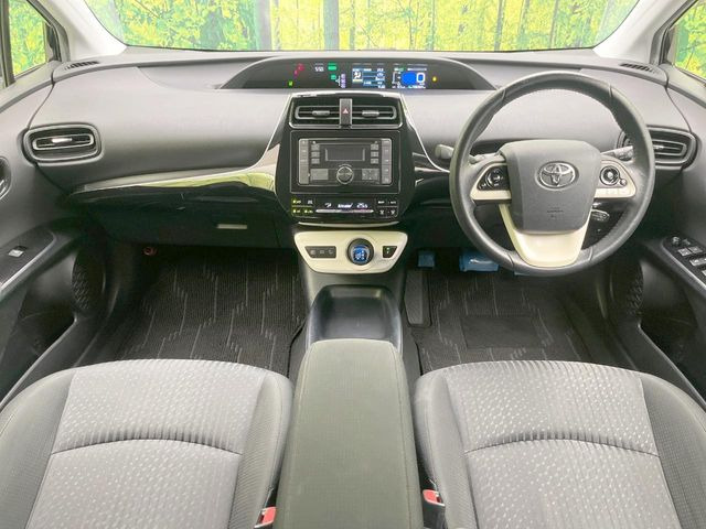 プリウス1.8 S
