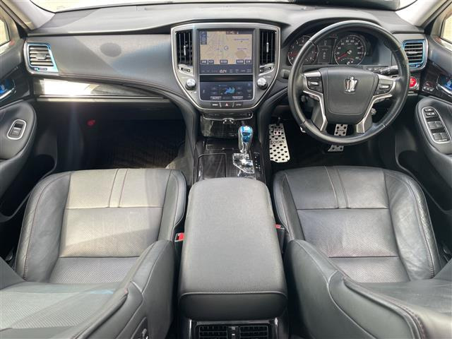 クラウンアスリート2.5 G i-Four 4WD