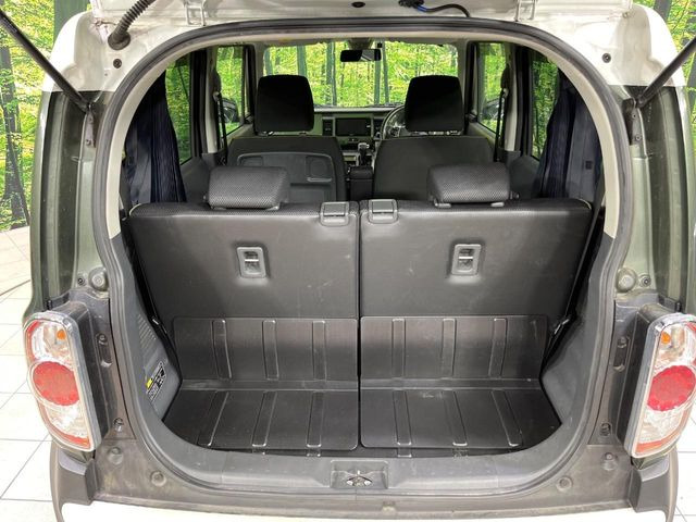 普段のお買い物や通勤、送迎等に十分な荷室スペースを確保しております。セカンドシートを倒すと、大きな荷物の積載も可能です♪