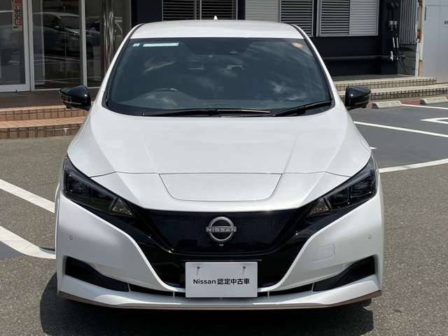 リーフX Vセレクション 90周年記念車