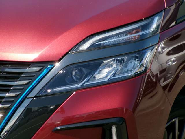 セレナ1.2 e-POWER ハイウェイスターV アーバンクロム