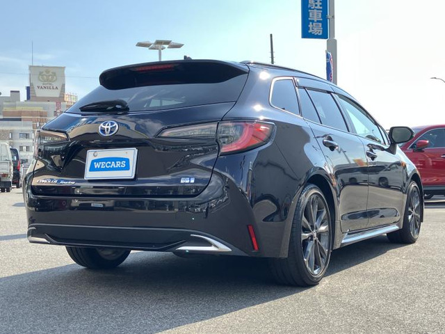 カローラツーリング1.8 ハイブリッド W×B E-Four 4WD