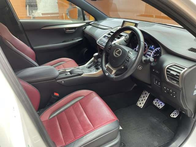NX200t Fスポーツ