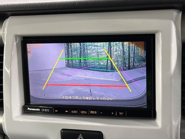 【バックカメラ】駐車時に後方がリアルタイム映像で確認できます。大型商業施設や立体駐車場での駐車時や、夜間のバック時に大活躍!運転スキルに関わらず、今や必須となった装備のひとつです!