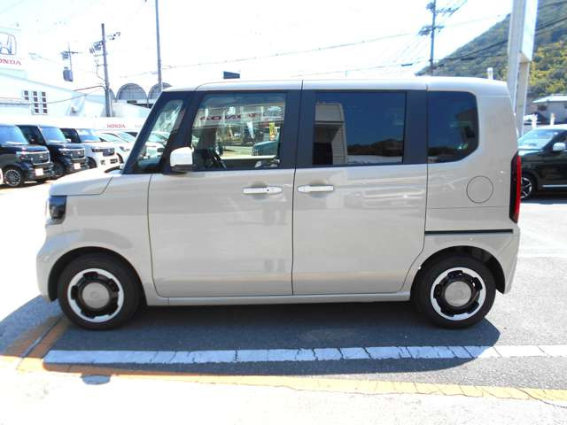 N-BOXファッションスタイル モノトーン