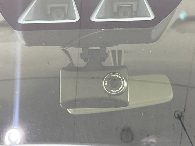 【ドライブレコーダー】ドライブレコーダー装備!走行中はもちろん、あおり運転や事故に遭遇した際、映像で記録し、万一のリスクに備えます。※記録用SDカードはお客様ご自身でご準備いただく必要があります。
