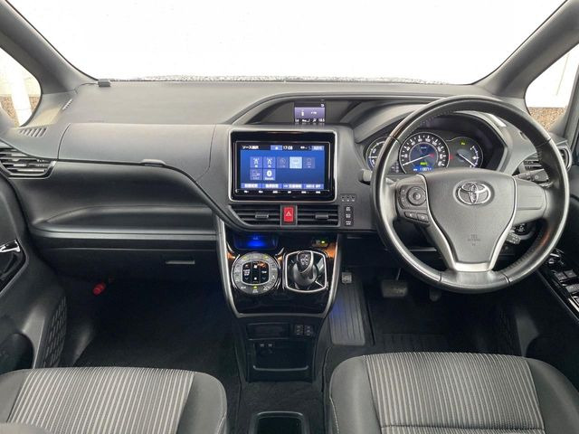 ヴォクシー1.8 ハイブリッド ZS 煌II