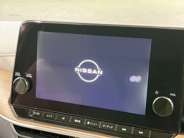 ノートオーラ1.2 G FOUR レザーエディション 4WD