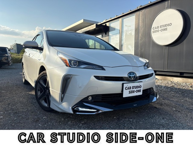 プリウス1.8 S ツーリングセレクション E-Four 4WD