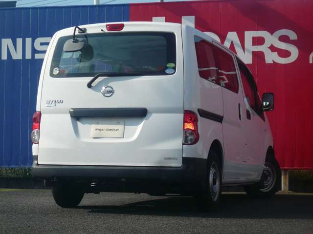 NV200バネットバン1.6 DX