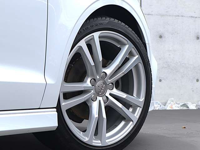 A3セダン1.4 TFSI スポーツ Sラインパッケージ