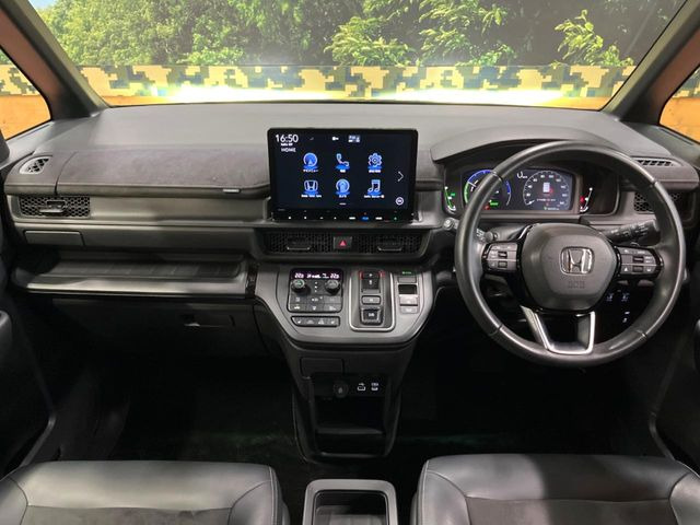 ステップワゴン2.0 e:HEV スパーダ プレミアムライン