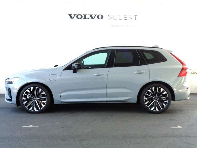 XC60ウルトラ T6 AWD プラグイン ハイブリッド 4WD