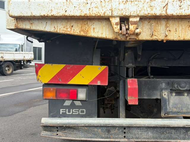 トラック・重機をお探しならトラックコンフロントにお任せください!