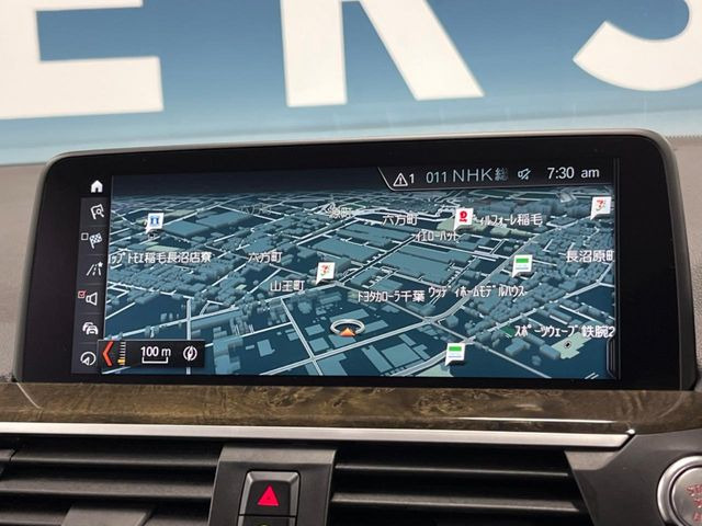 ●純正ナビ:一体感のあるナビは、高級感ある車内を演出してくれます。オーディオ機能も充実しておりますので、運転もより楽しめます♪