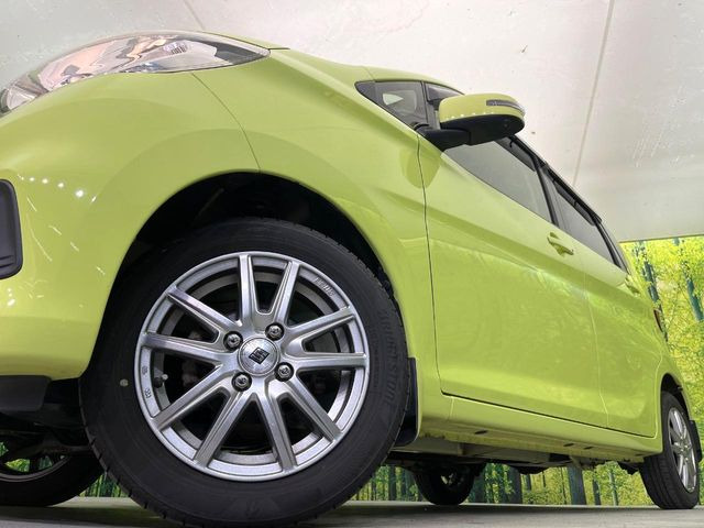 �y14�C���`�A���~�z�C�[���z�O�ςɃ}�b�`�����A���~�z�C�[���𑕒����Ă���܂��B�e��A���~�z�C�[����A�X�^�b�h���X�^�C�����戵�����Ă���܂��B���񂲑��k����������