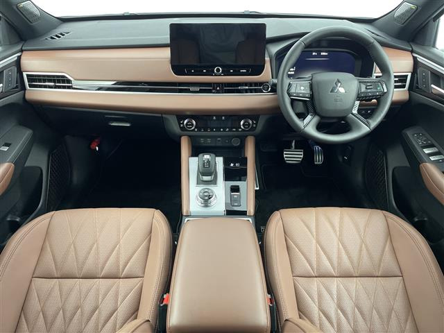 アウトランダーPHEV 2.4 P エグゼクティブ パッケージ 4WD